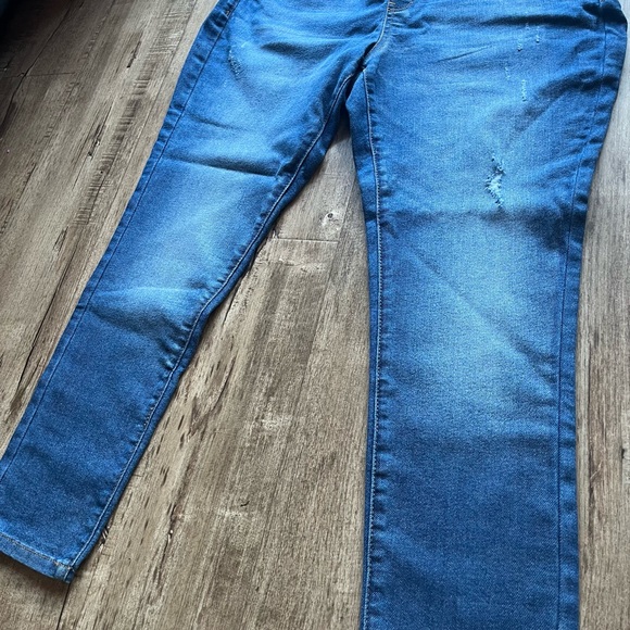 Sonoma Jeans - Picture 2 of 8